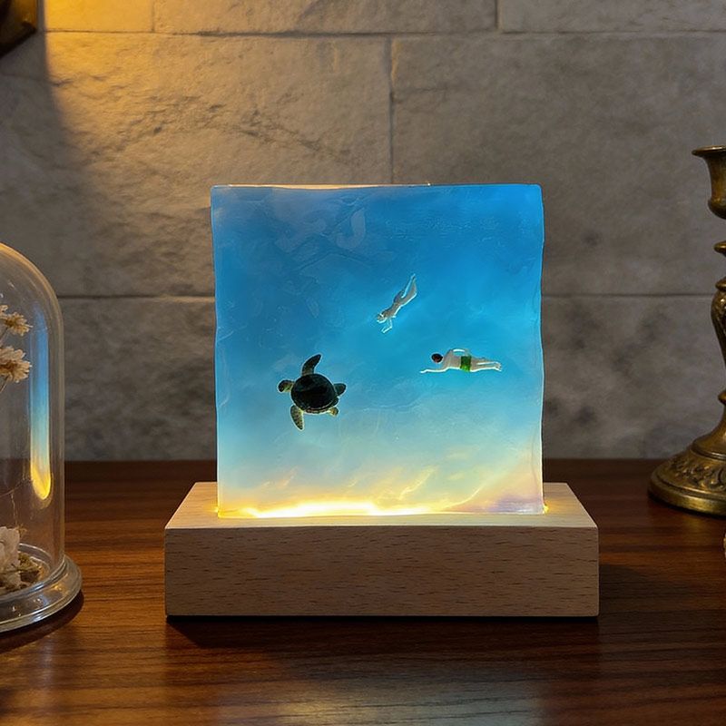 Romantic Blue Sea Love Resin Lamp | Couple with Marine Creatures Night Light Valentine's Gift