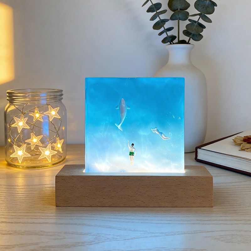Romantic Blue Sea Love Resin Lamp | Couple with Marine Creatures Night Light Valentine's Gift
