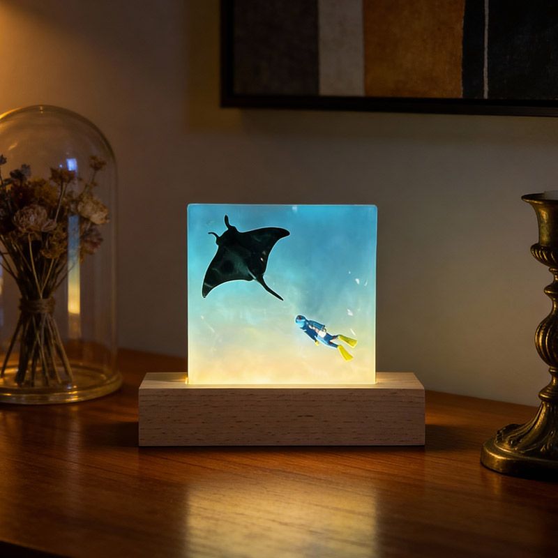 Oceanic Romance Resin Lamp - Manta Ray & Diver Night Light