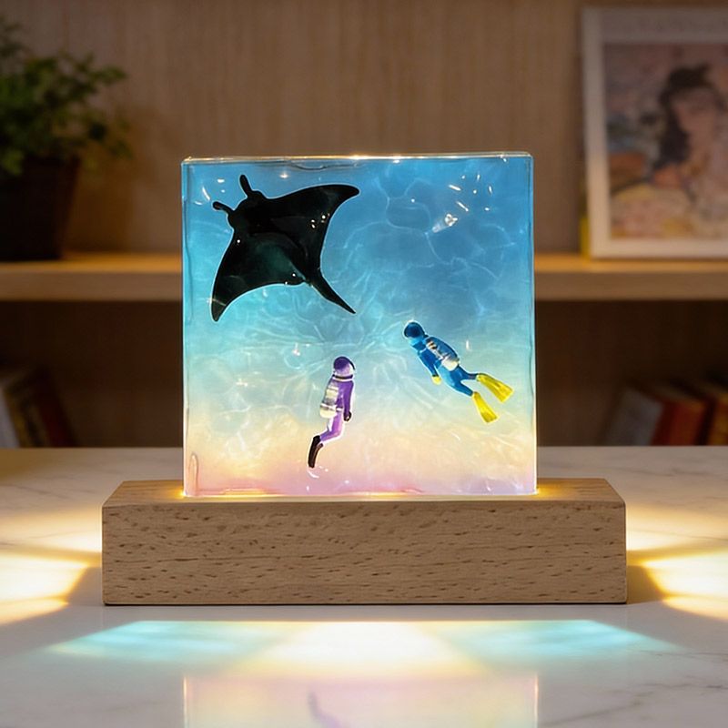 Oceanic Romance Resin Lamp - Manta Ray & Diver Night Light