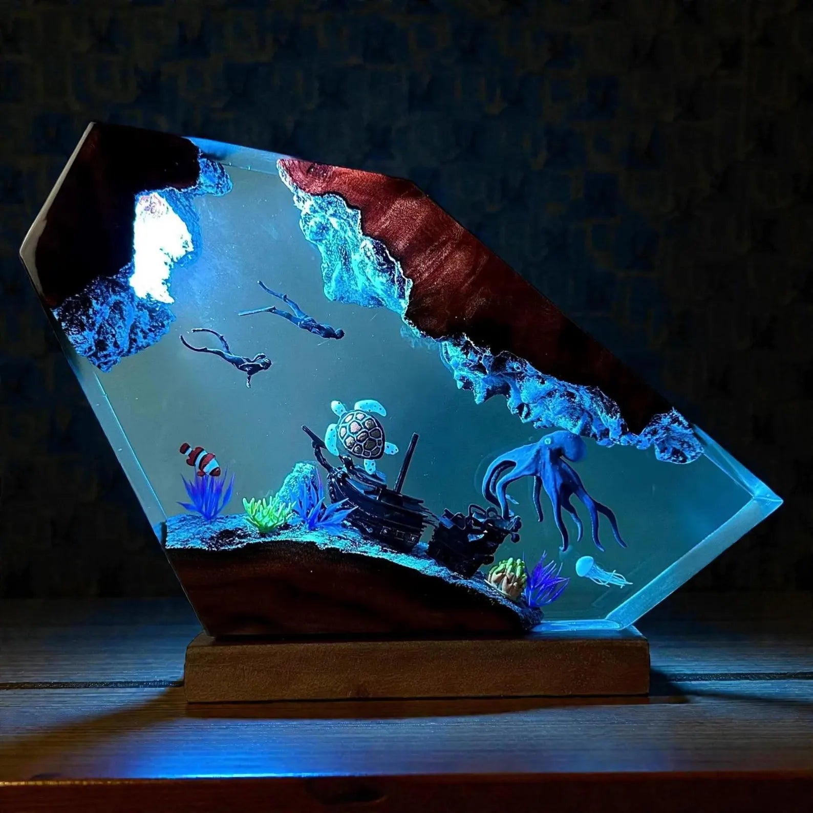 Handmade Resin Ocean Lamp Octopus Divers Diorama