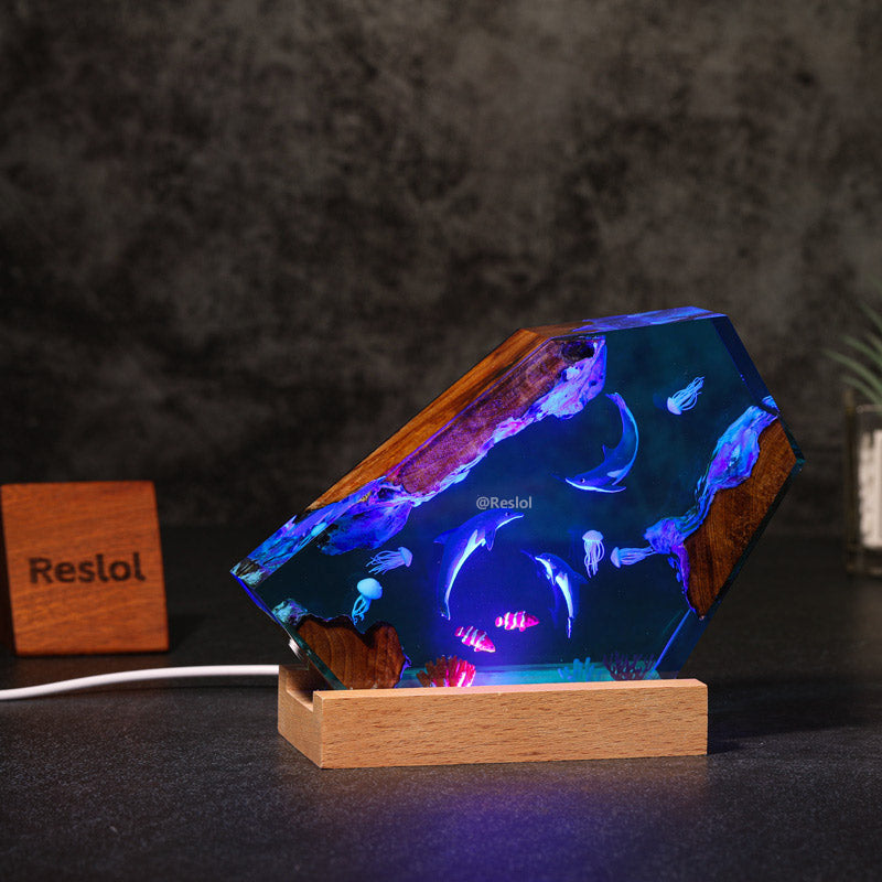 Dolphin & Jellyfish Resin Lamp Family-Themed Night Light for Ocean Lovers