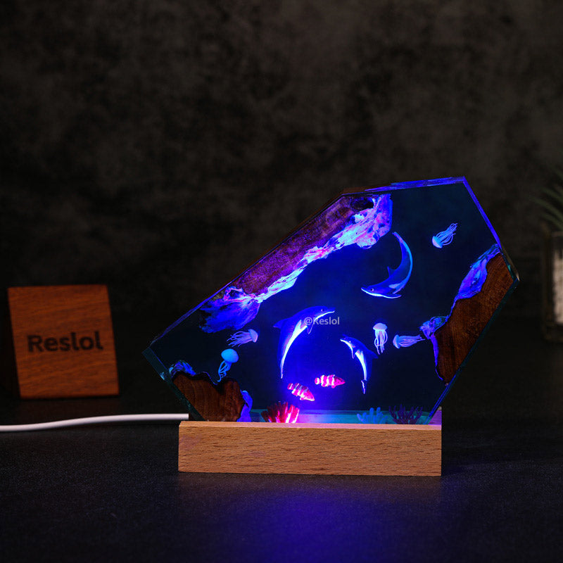 Dolphin & Jellyfish Resin Lamp Family-Themed Night Light for Ocean Lovers