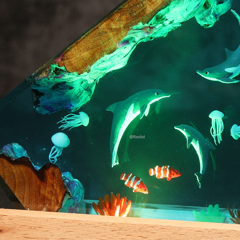 Dolphin & Jellyfish Resin Lamp Family-Themed Night Light for Ocean Lovers