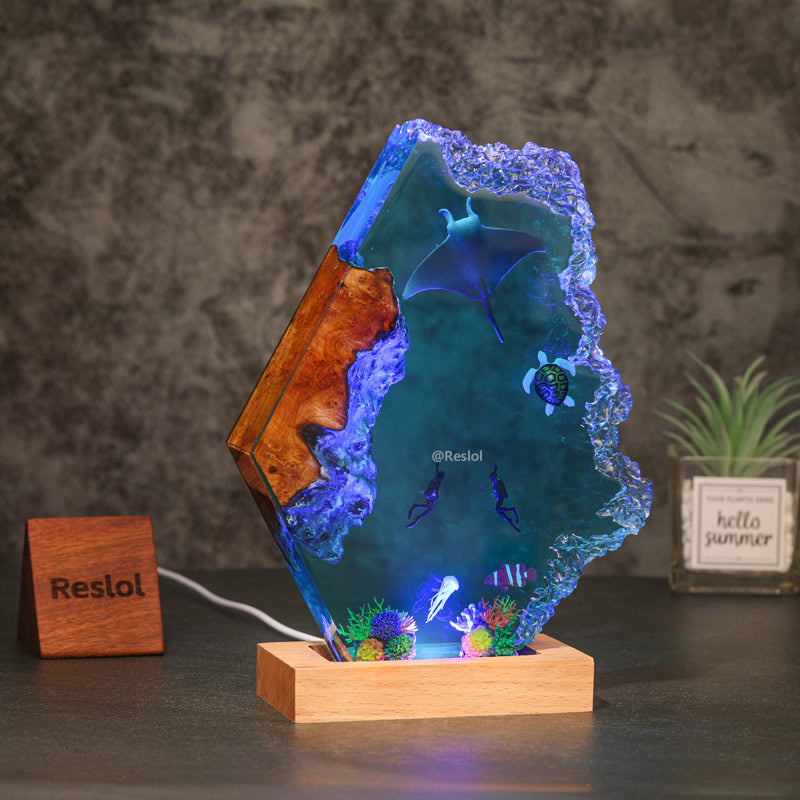 Diver Couple & Manta Ray Resin Lamp Artisanal Night Light for Christmas Gift