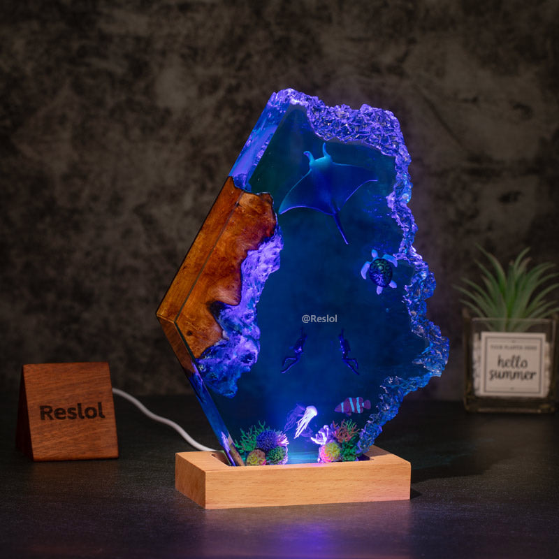 Diver Couple & Manta Ray Resin Lamp Artisanal Night Light for Christmas Gift