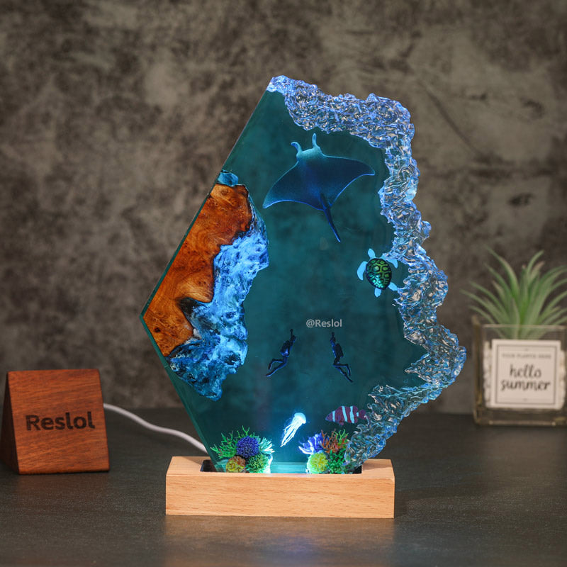 Diver Couple & Manta Ray Resin Lamp Artisanal Night Light for Christmas Gift