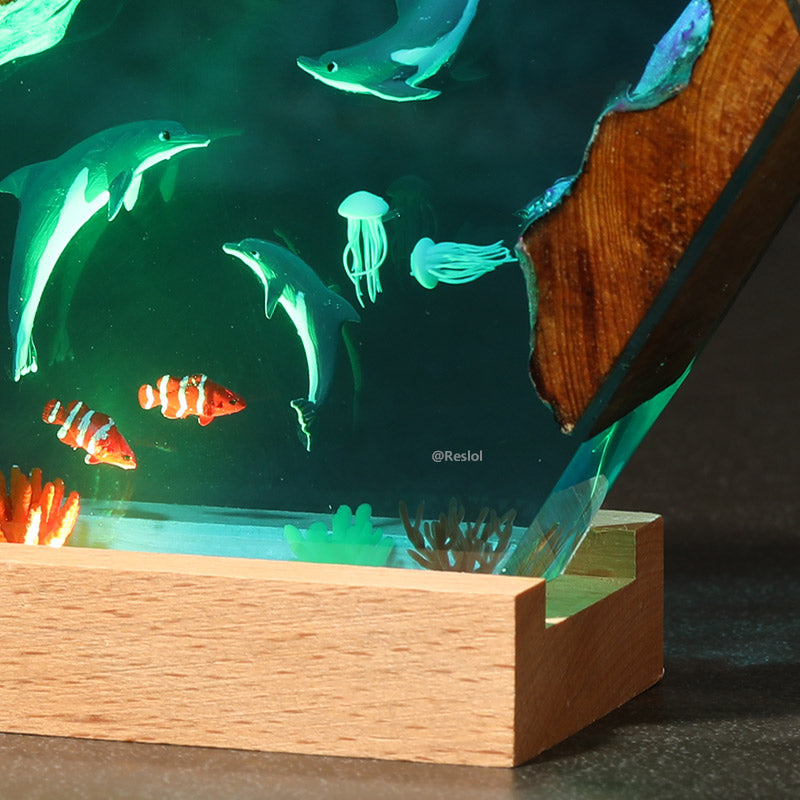 Dolphin & Jellyfish Resin Lamp Family-Themed Night Light for Ocean Lovers