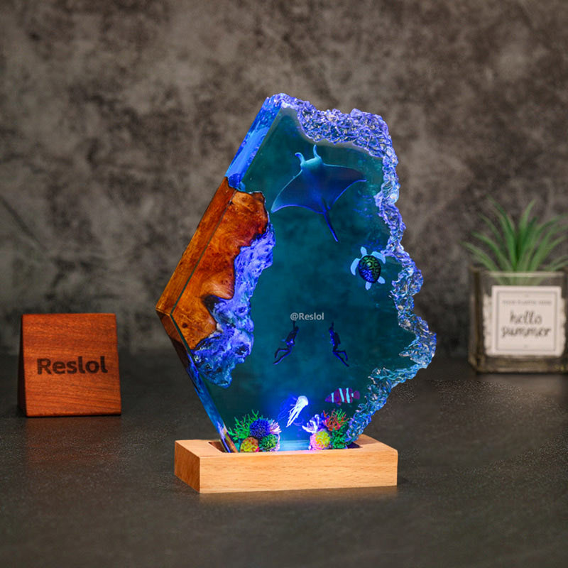 Diver Couple & Manta Ray Resin Lamp Artisanal Night Light for Christmas Gift