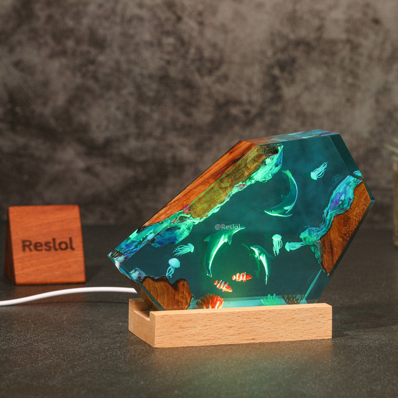 Dolphin & Jellyfish Resin Lamp Family-Themed Night Light for Ocean Lovers